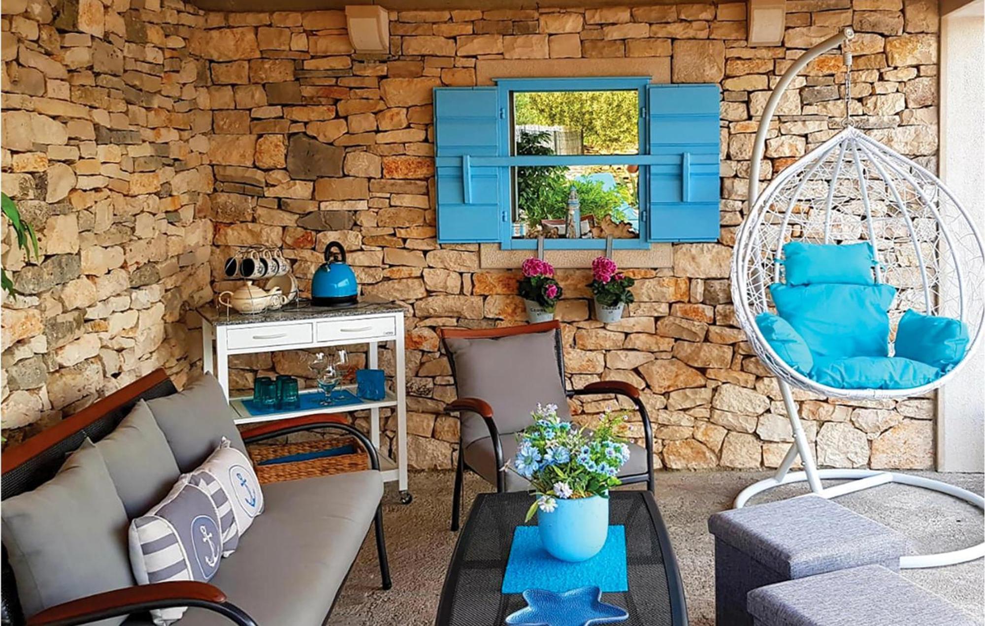Pet Friendly Home In Postira With Wifi Exterior foto