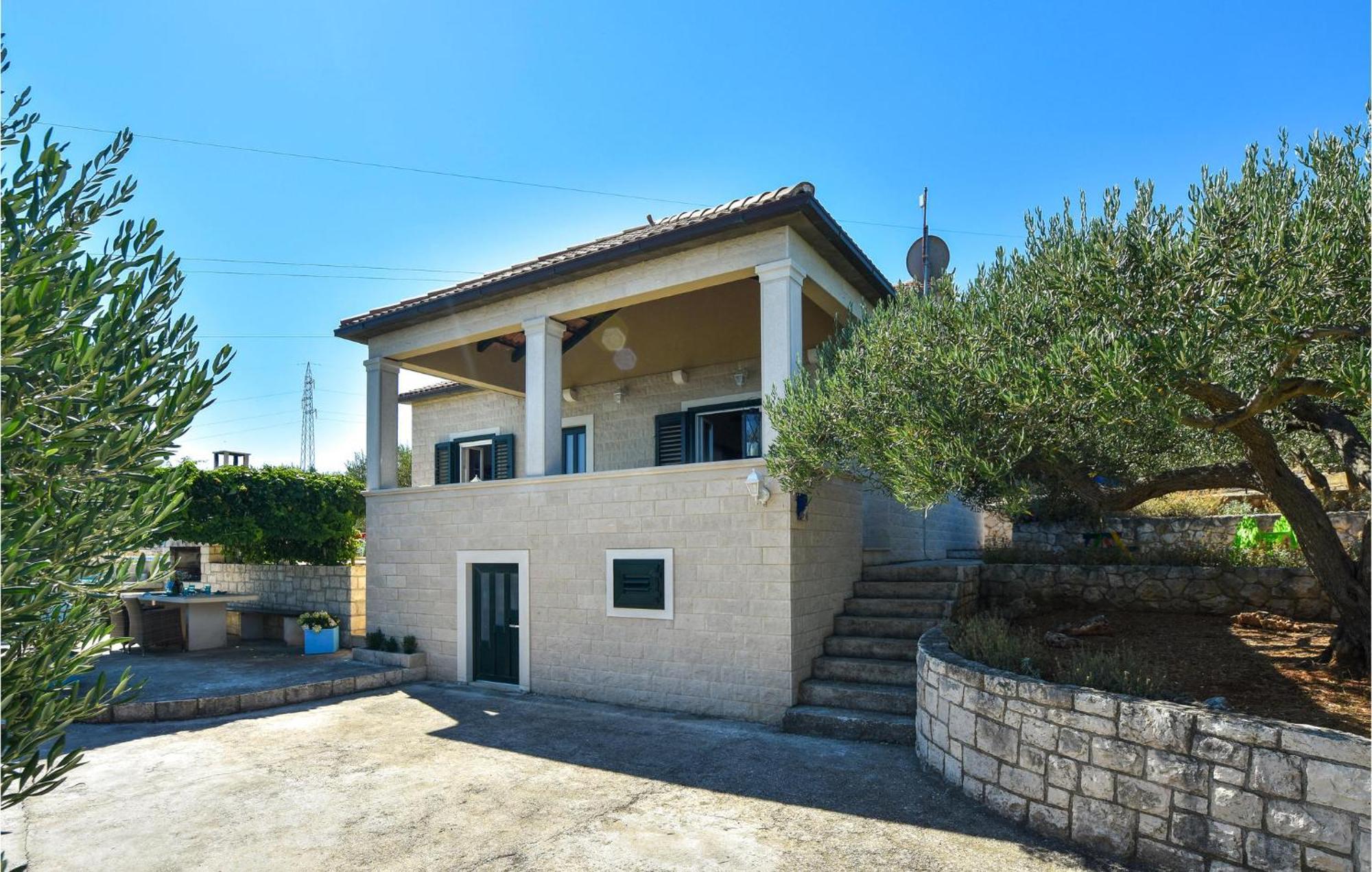 Pet Friendly Home In Postira With Wifi Exterior foto