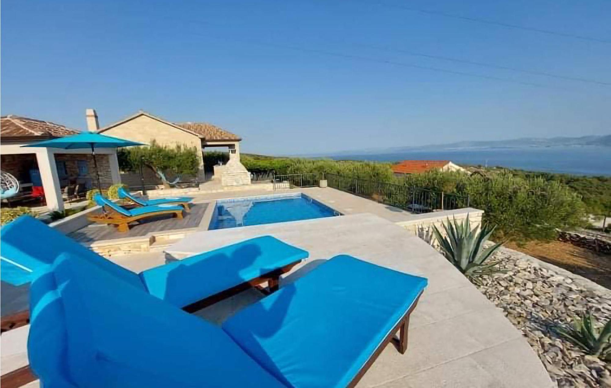 Pet Friendly Home In Postira With Wifi Exterior foto