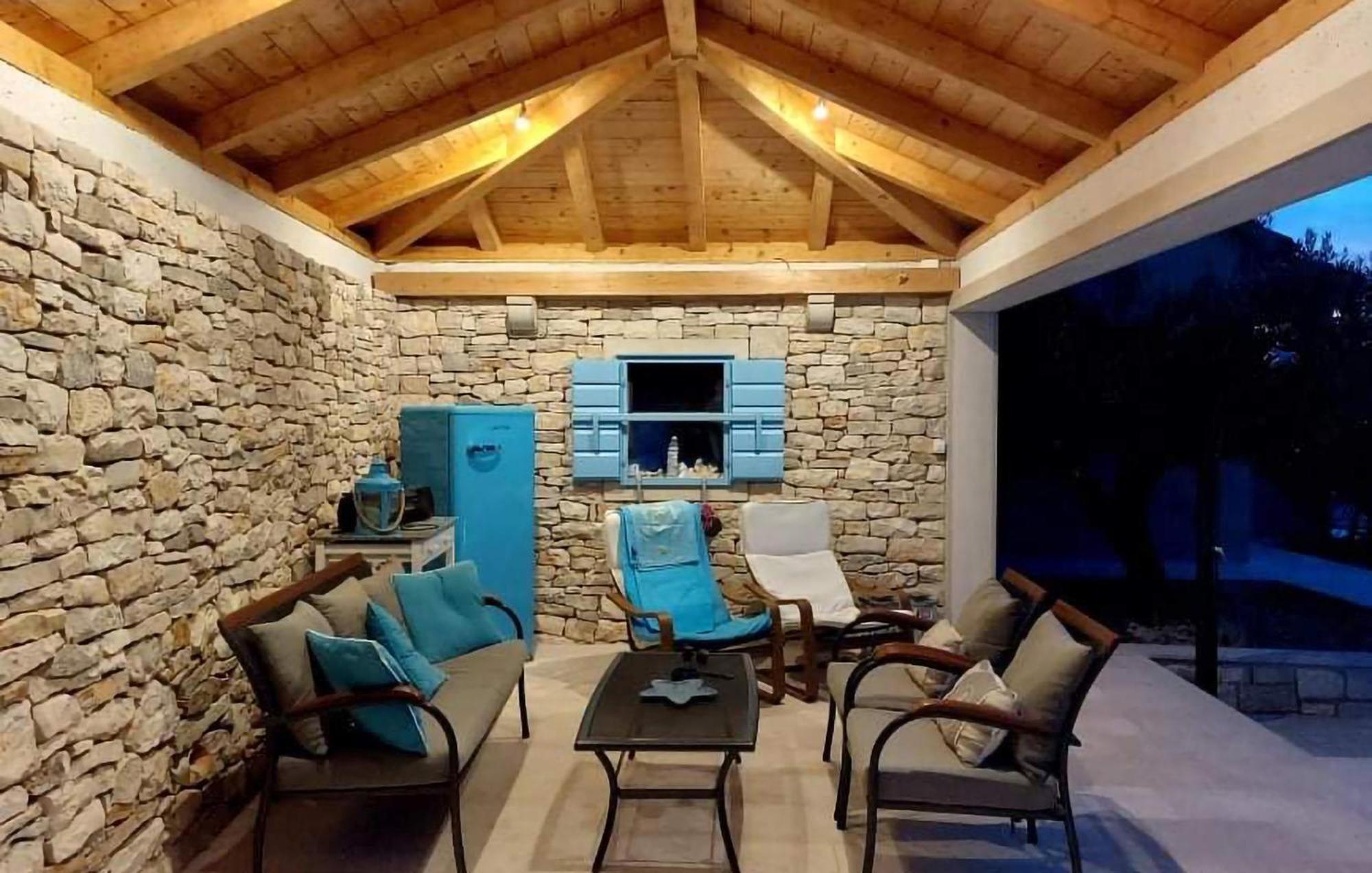 Pet Friendly Home In Postira With Wifi Exterior foto
